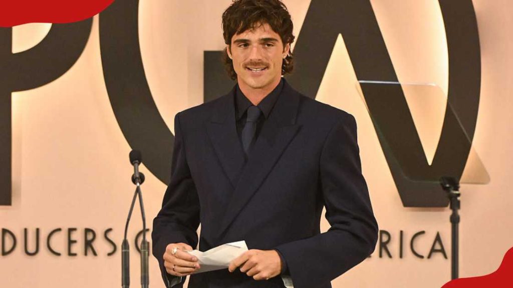 Jacob Elordi at an awards ceremony