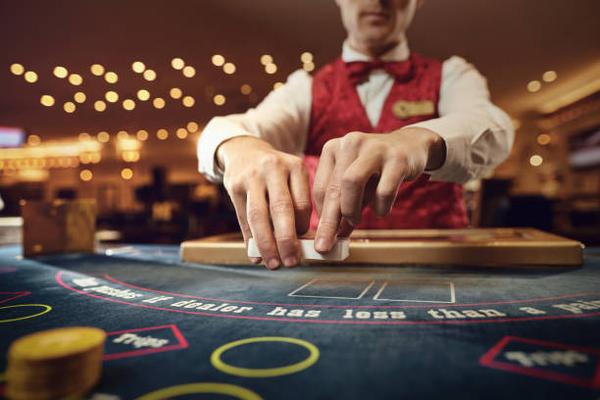 Discover Poker and Blackjack Tables with คาสิโนออนไลน์ for Gaming Variety